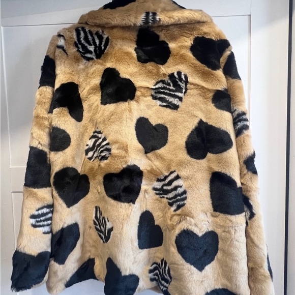 Maeve faux fur black and tan coat heart and zebra striped size M - Picture 4 of 4